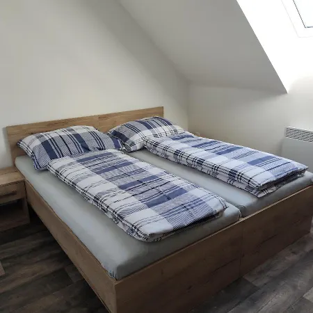 Na Sklepe U Spacira Apartament